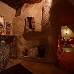 Jerveni Cave Hotel