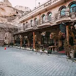 Hotel Jerveni Cave 2*