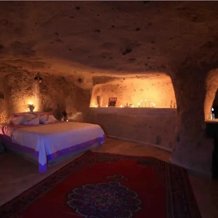 Jerveni Cave 2* Mustafapasa