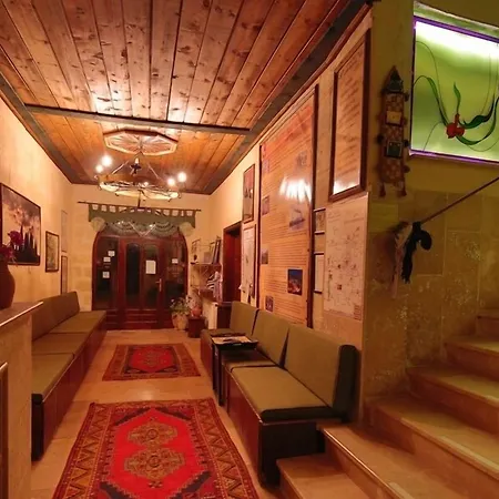Jerveni Cave 2*