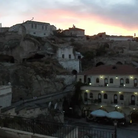 Jerveni Cave Hotel Mustafapaşa