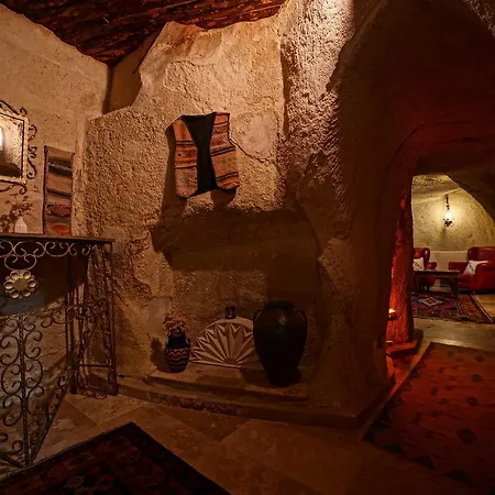 Jerveni Cave Hotel
