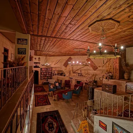 Hotel Jerveni Cave 2*