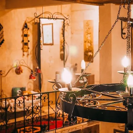 Jerveni Cave Hotel