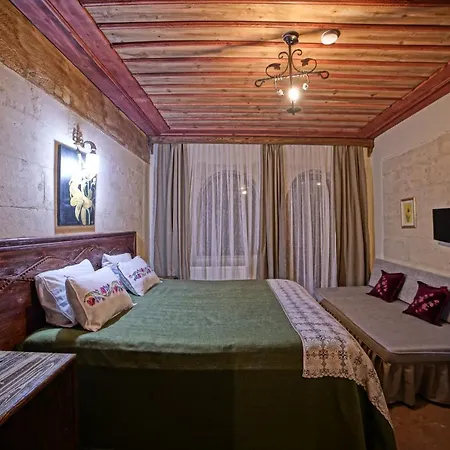 Hotel Jerveni Cave