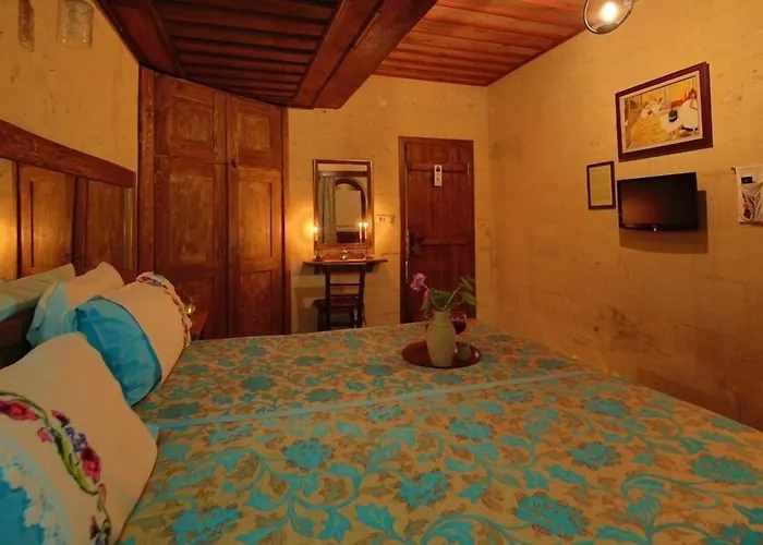 Jerveni Cave Mustafapaşa