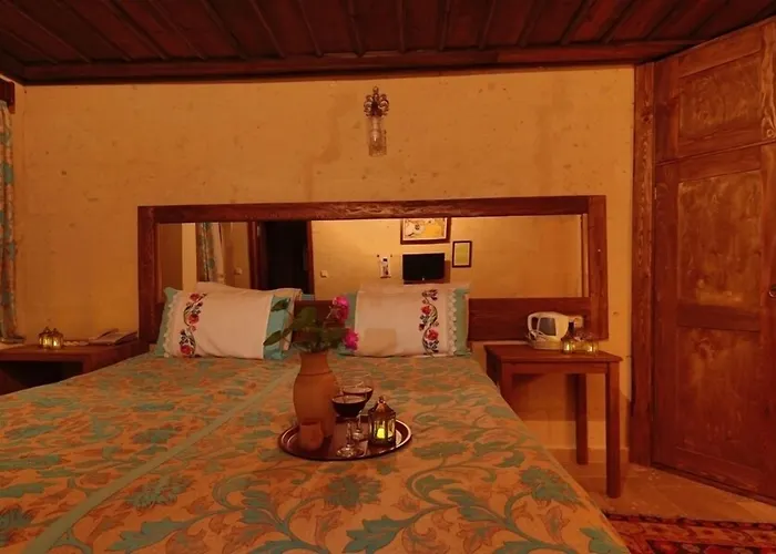 Hotel Jerveni Cave 2*