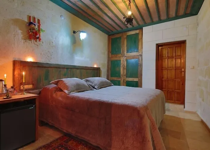 Jerveni Cave Mustafapaşa