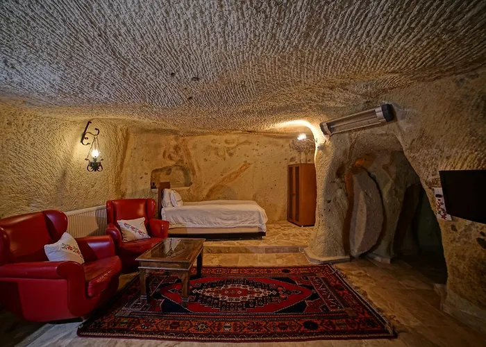 Jerveni Cave Hotel 2*